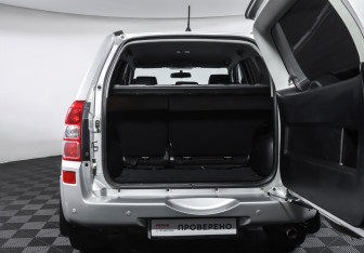 Подержанный автомобиль Suzuki Grand Vitara 2008 года (10 фото)