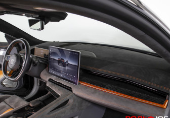 Подержанный автомобиль Zeekr 001 2023 года (12 фото)