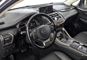 Подержанный автомобиль Lexus NX 2021 года (15 фото)