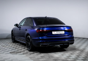 Подержанный автомобиль Audi A4 Sedan 2020 года (7 фото)