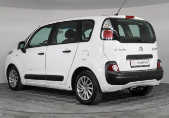 Подержанный автомобиль Citroen C3 Picasso 2010 года (7 фото)