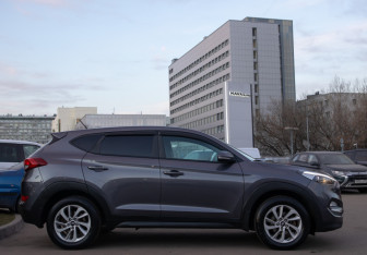 Подержанный автомобиль Hyundai Tucson 2015 года (3 фото)