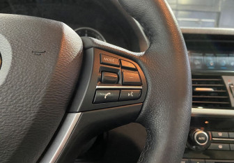 Подержанный автомобиль BMW X3 2016 года (17 фото)