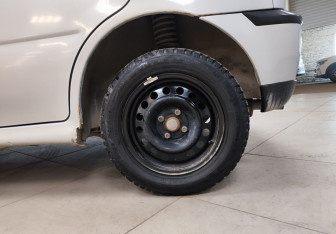 Подержанный автомобиль Volkswagen Pointer 2004 года (9 фото)