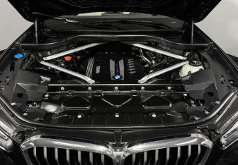 Подержанный автомобиль BMW X5 2020 года (9 фото)