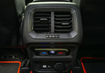 Подержанный автомобиль Volkswagen Tiguan 2021 года (16 фото)