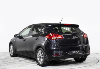 Подержанный автомобиль Kia Ceed Hatchback 2015 года (7 фото)