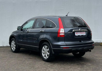 Подержанный автомобиль Honda CR-V 2012 года (7 фото)