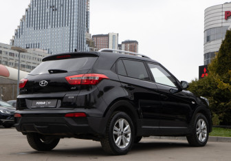Подержанный автомобиль Hyundai Creta 2017 года (4 фото)