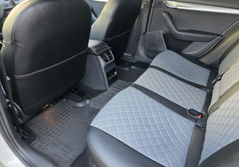 Подержанный автомобиль Skoda Octavia Liftback 2014 года (10 фото)