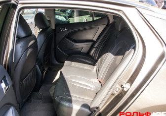 Подержанный автомобиль Kia Optima Sedan 2012 года (8 фото)