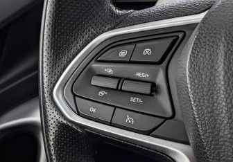 Подержанный автомобиль Chevrolet Captiva 2022 года (28 фото)