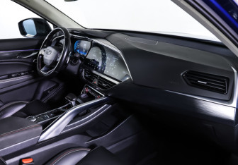 Подержанный автомобиль Geely Tugella 2022 года (11 фото)