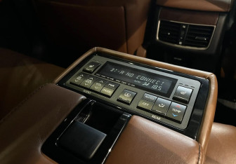 Подержанный автомобиль Lexus GS 2012 года (19 фото)