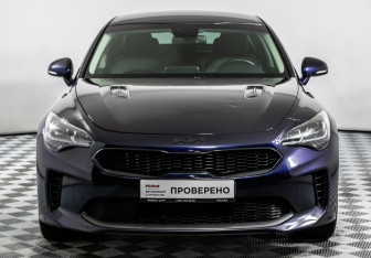 Подержанный автомобиль Kia Stinger 2019 года (2 фото)