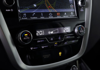 Подержанный автомобиль Nissan Murano Suv 2018 года (25 фото)