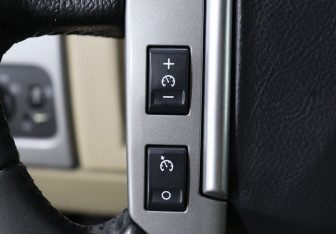 Подержанный автомобиль Land Rover Discovery 2008 года (14 фото)