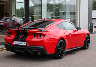 Подержанный автомобиль Ford Mustang Coupe 2024 года (5 фото)