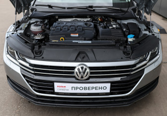 Подержанный автомобиль Volkswagen Arteon 2019 года (9 фото)