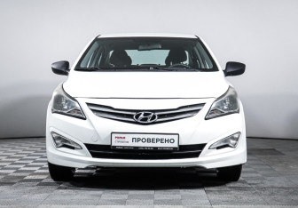 Подержанный автомобиль Hyundai Solaris Sedan 2014 года (2 фото)