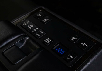 Подержанный автомобиль Toyota Camry Sedan 2015 года (14 фото)