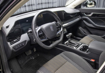 Подержанный автомобиль FAW Bestune B70 2023 года (16 фото)