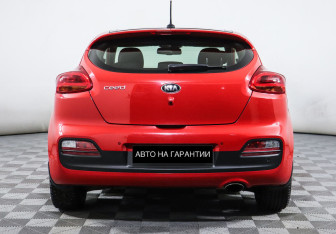 Подержанный автомобиль Kia Ceed Hatchback 2016 года (4 фото)