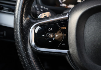 Подержанный автомобиль Volvo XC90 2016 года (27 фото)