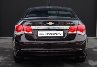 Подержанный автомобиль Chevrolet Cruze Sedan 2013 года (5 фото)