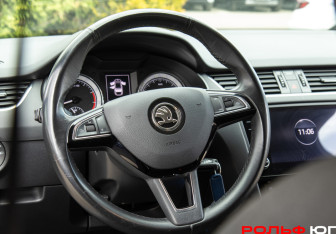 Подержанный автомобиль Skoda Octavia Liftback 2020 года (11 фото)