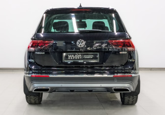 Подержанный автомобиль Volkswagen Tiguan 2018 года (6 фото)