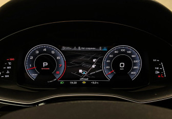 Подержанный автомобиль Audi Q8 2018 года (28 фото)