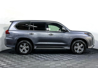 Подержанный автомобиль Lexus LX 2019 года (4 фото)