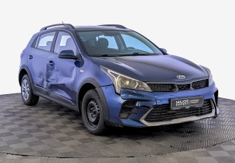 Подержанный автомобиль Kia Rio Hatchback 2021 года (3 фото)