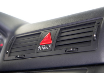 Подержанный автомобиль Skoda Octavia Liftback 2007 года (14 фото)