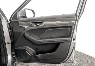 Подержанный автомобиль Haval Jolion 2023 года (24 фото)