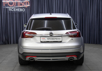 Подержанный автомобиль Opel Insignia Wagon 2014 года (6 фото)