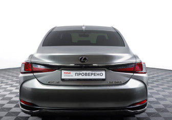 Подержанный автомобиль Lexus ES 2020 года (6 фото)