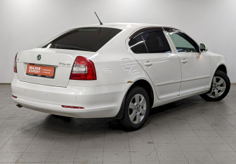 Подержанный автомобиль Skoda Octavia Liftback 2013 года (5 фото)