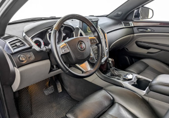 Подержанный автомобиль Cadillac SRX 2011 года (16 фото)