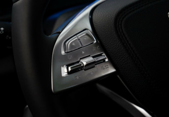 Подержанный автомобиль FAW Bestune T77 2022 года (15 фото)