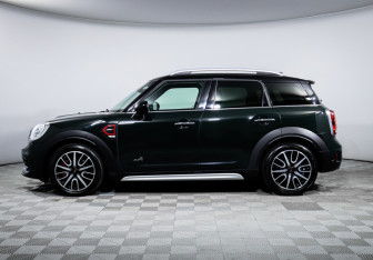 Подержанный автомобиль MINI Countryman 2019 года (8 фото)