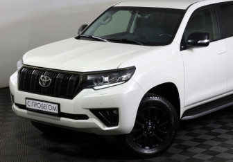 Подержанный автомобиль Toyota Land Cruiser Prado 2020 года (23 фото)