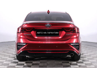 Подержанный автомобиль Kia Cerato Sedan 2020 года (6 фото)