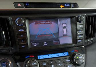 Подержанный автомобиль Toyota RAV4 2016 года (9 фото)