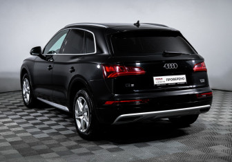 Подержанный автомобиль Audi Q5 2017 года (7 фото)