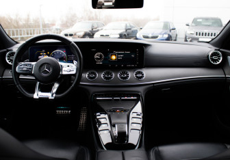 Подержанный автомобиль Mercedes-Benz AMG GT Liftback 2019 года (11 фото)