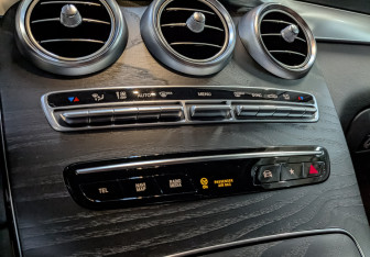 Подержанный автомобиль Mercedes-Benz GLC Coupe 2020 года (21 фото)