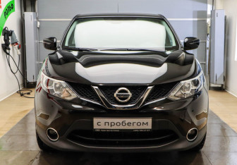 Подержанный автомобиль Nissan Qashqai 2016 года (2 фото)