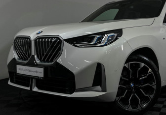 Подержанный автомобиль BMW X3 2025 года (27 фото)